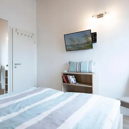 Seepark Ferienhaus Seerose 9 Holiday home