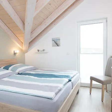 Holiday home Seepark Seerose 9 *